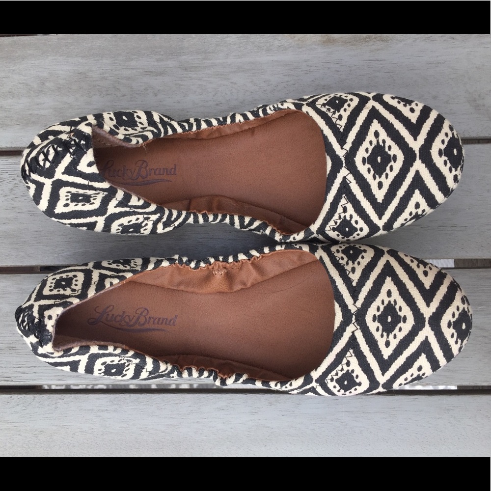 Lucky Brand Aztec Flats NWOT